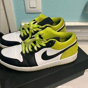 Air Jordan 1 Low cyber